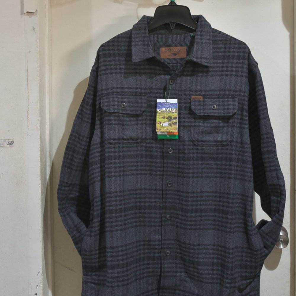 Orvis Men’s Flannel Shirt in gray - Picture 5 of 9